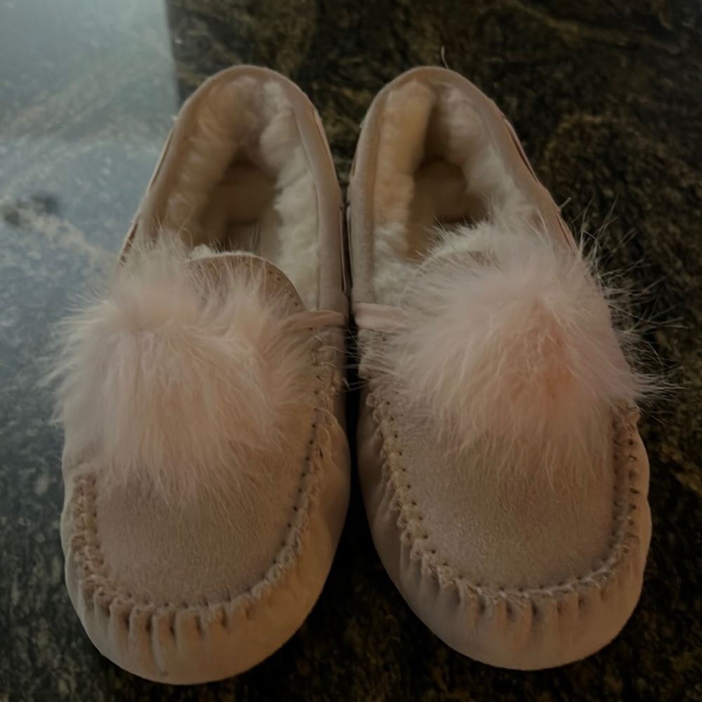 Like new condition never worn they are a light pink